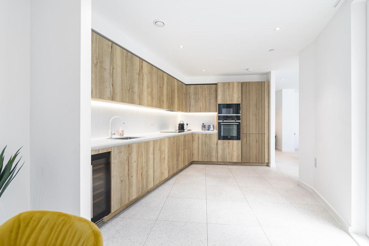Luxury Spacious Flat With Communal Gardens And Parking Apartamento Londres