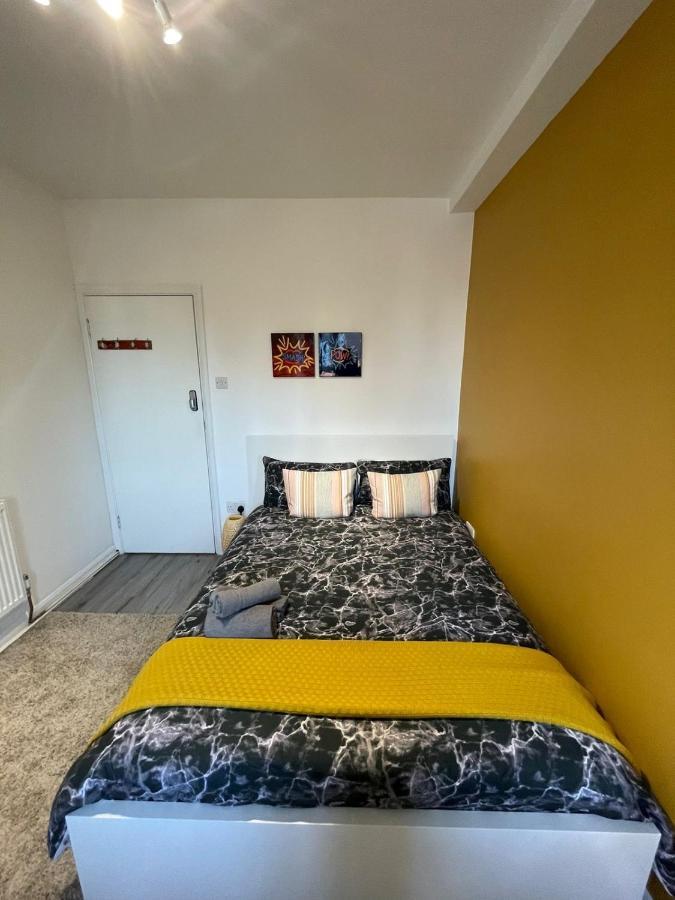 Willesden Quarto em Acomodações Particulares *