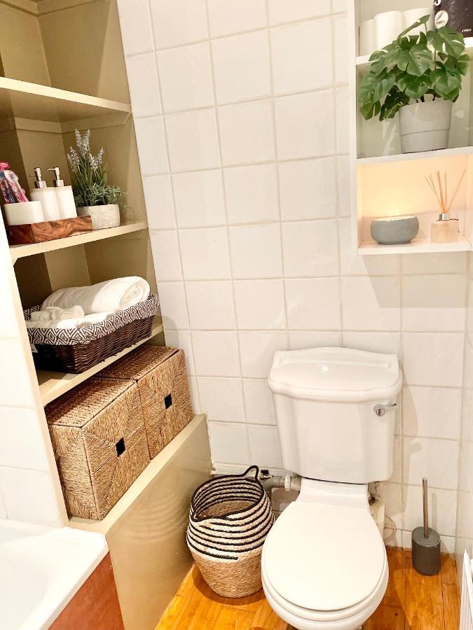 Eye Centre Flat * London