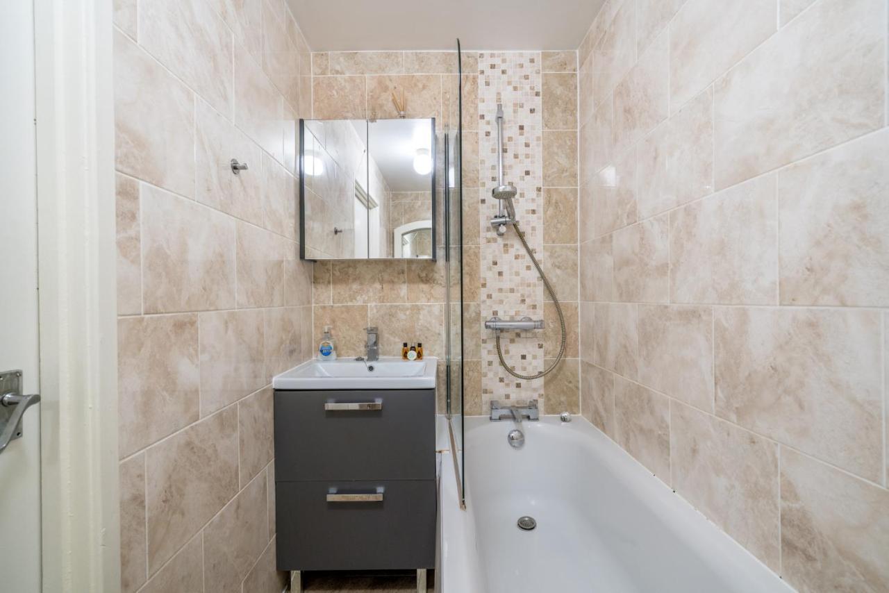Stunning 1 Bed Apt With Views Of The Shard & Eye Londres