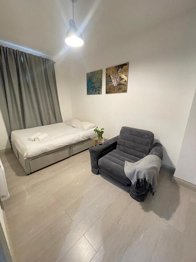 Apartment 424 Edgwar Road *