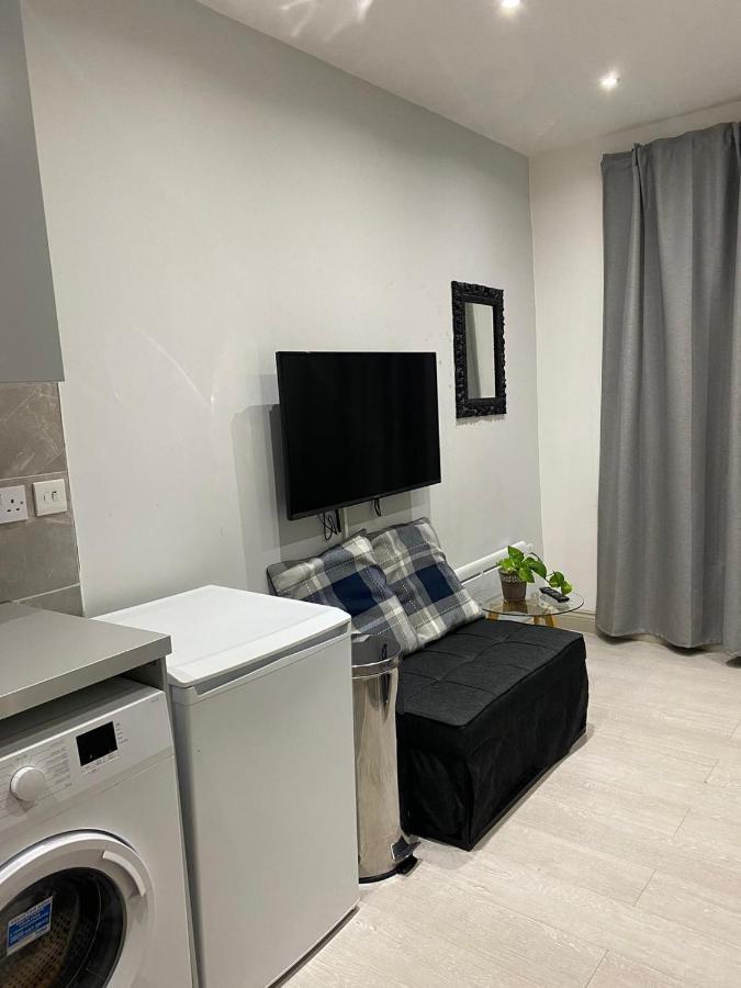 Apartment 424 Edgwar Road *