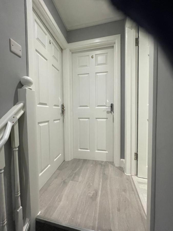 Guest house Vale Nky London