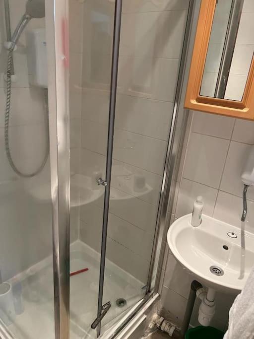 Cozy 1 Bed Flat In Canning Town Apartamento Londres