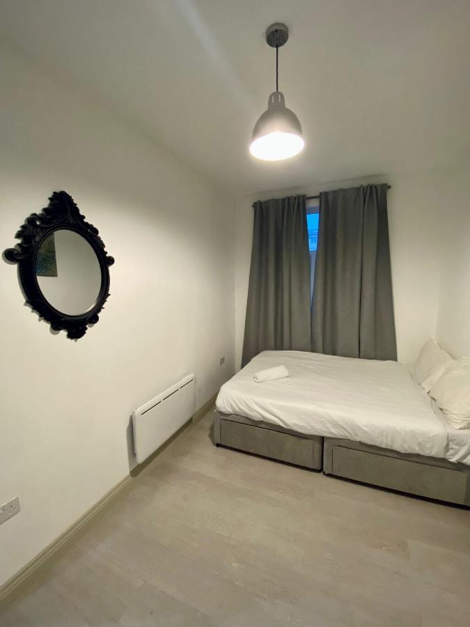 424 Edgwar Road Apartment London