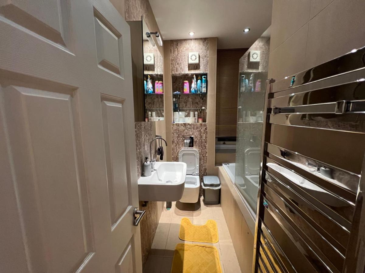 Luxury Specious In Central Guest house *