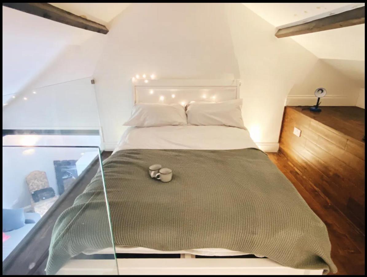 Self-contained Studio In Central Property Unit 4 London