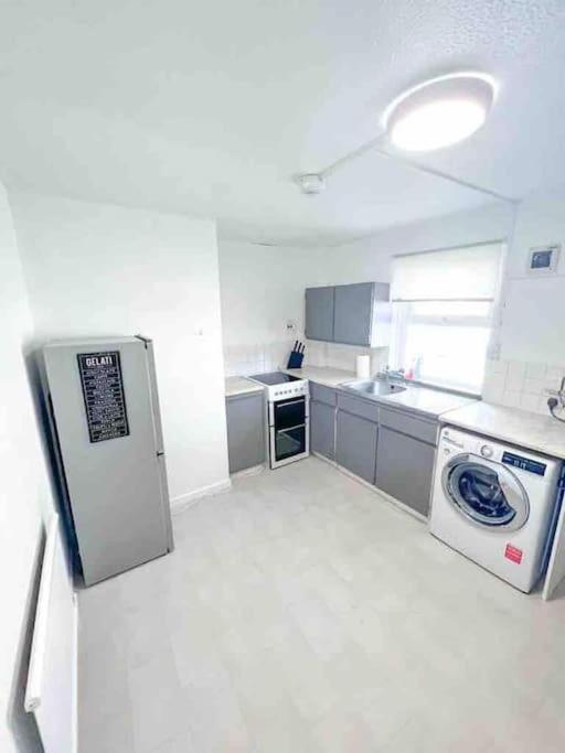 Spacious Two Bedroom Flat Appartement