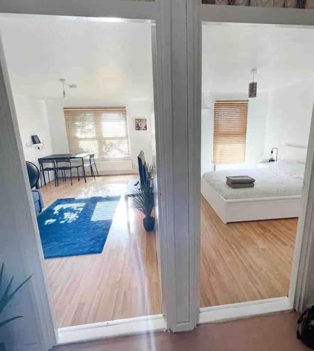 Spacious Two Bedroom Flat Appartement