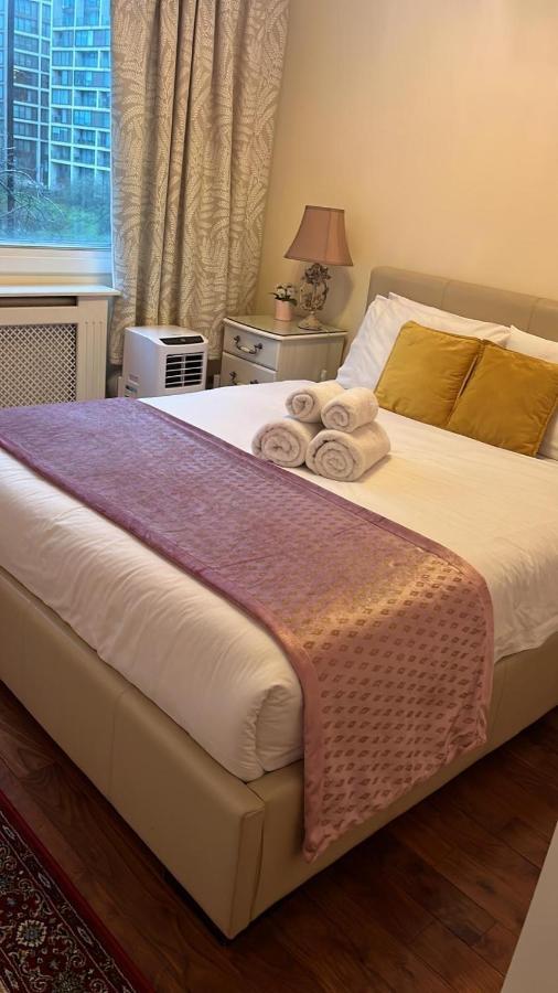 Apartamento Lovely 3 Bedroom *