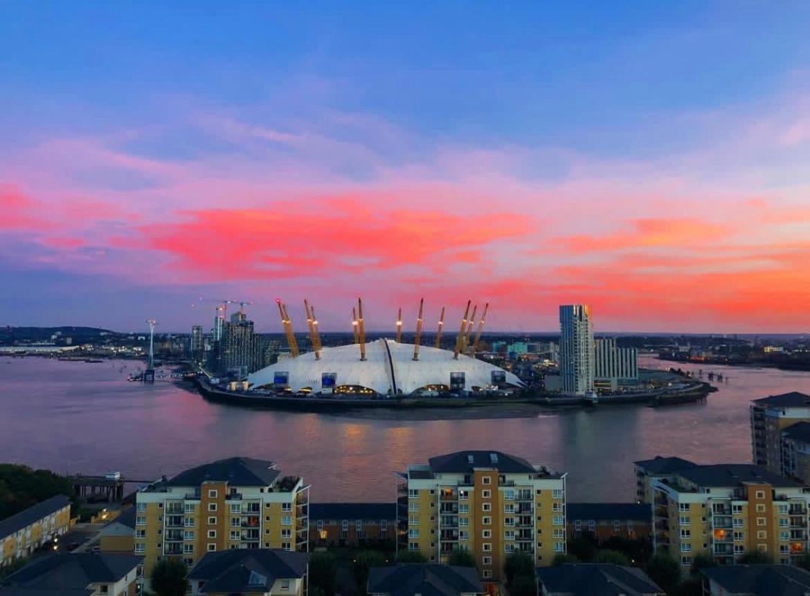Skylineviews 2 Bed 2 Bath Flat Near Canary Wharf, O2 & Excel Apartment