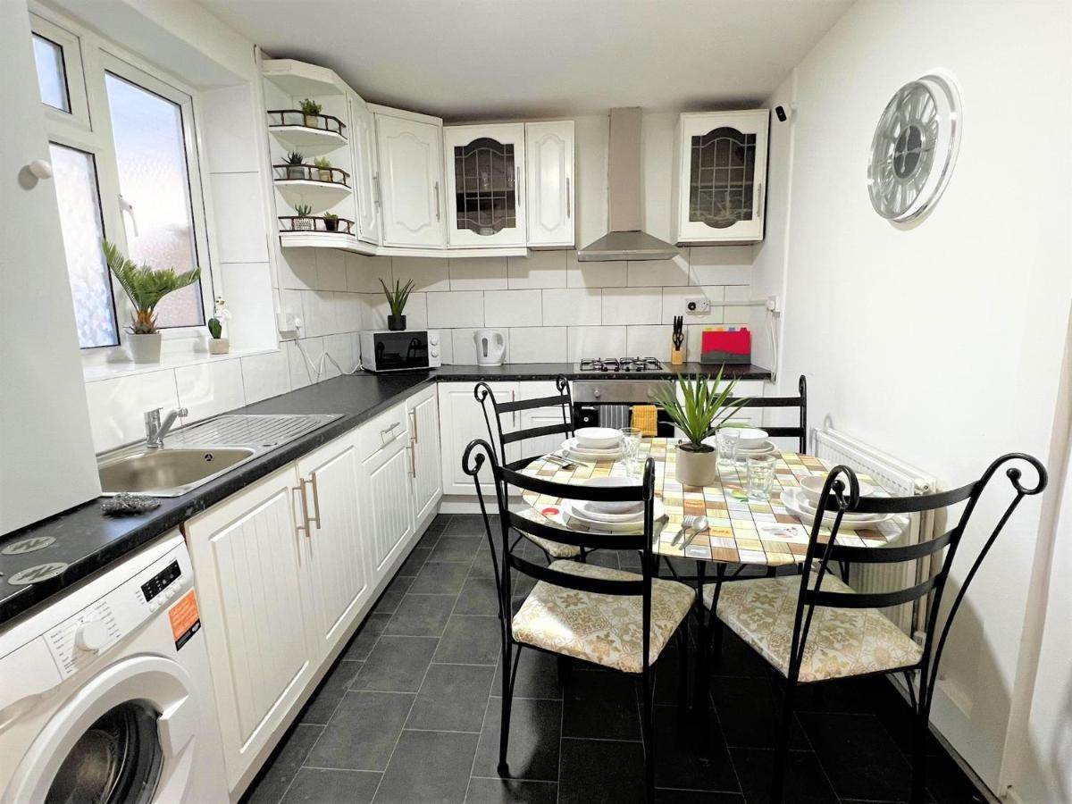 Stepney Comfy Double Bed 14 Gasthuis Londen