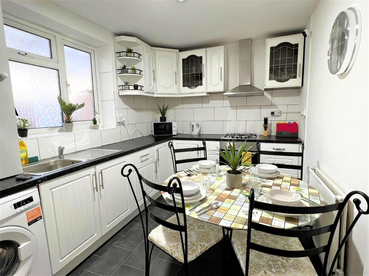 Stepney Comfy Double Bed 14 Gasthuis *