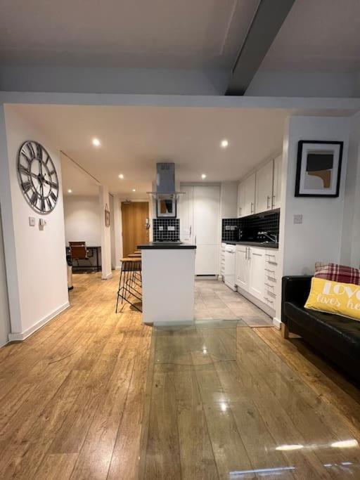 2bed Stratford With Easy Access To London, O2, Excel, Parking Nearby Apartamento Londres