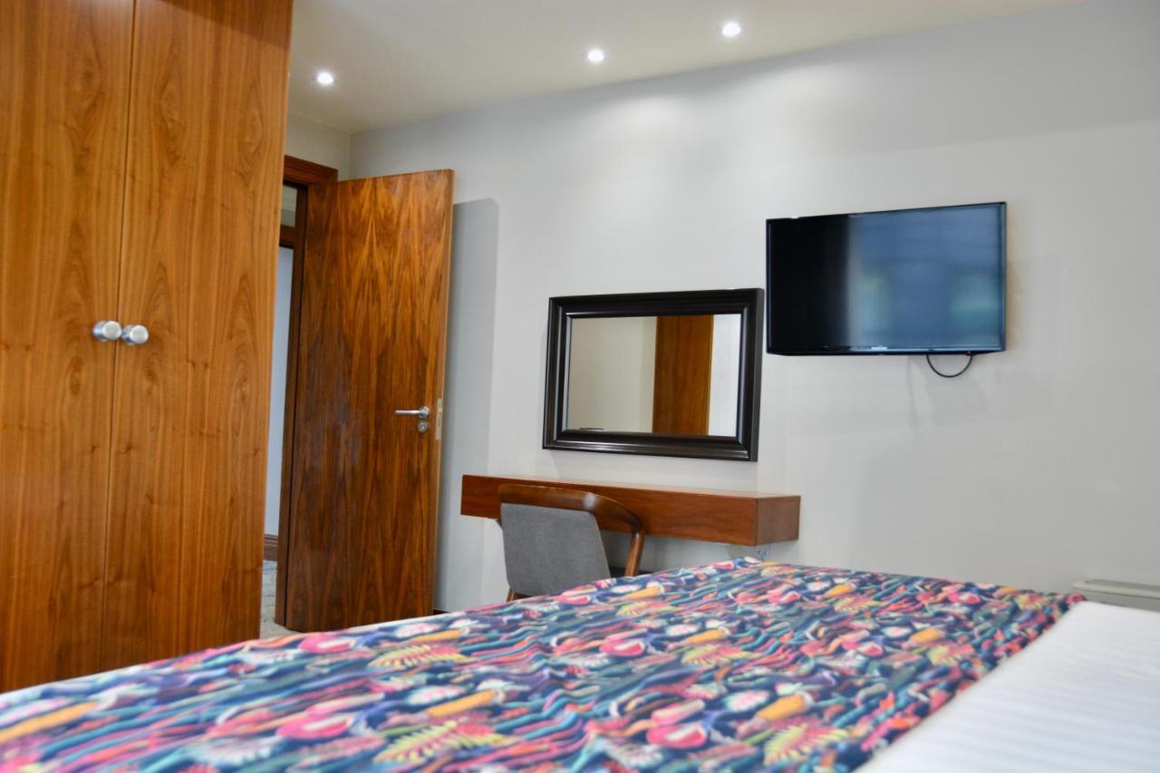 Sanctum International Con Servicio