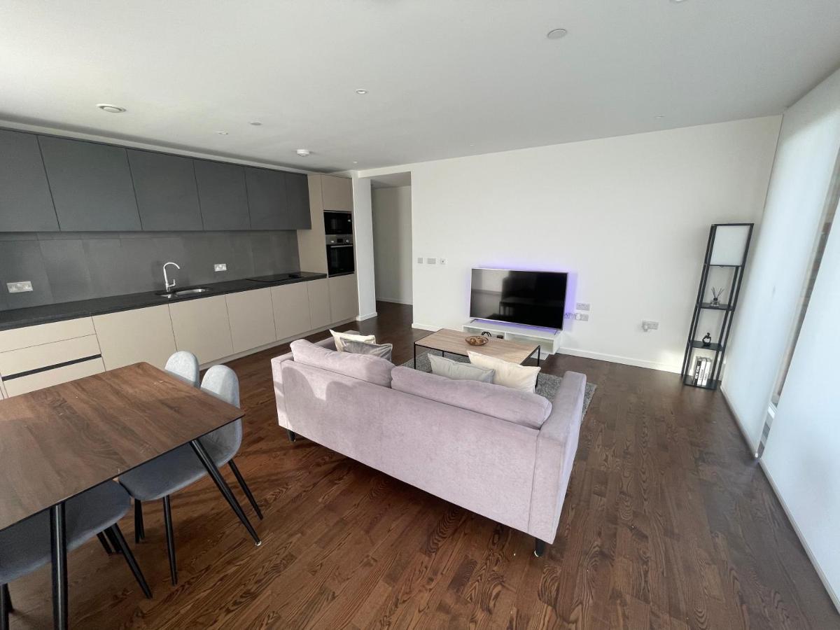 Immaculate 2bed In London- Views Londres