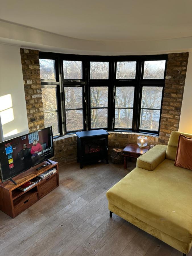 Deluxe Penthouse Riverside View 2 Bedroom Flat With Lift - Old Industrial Factory Warehouse Apartamento
