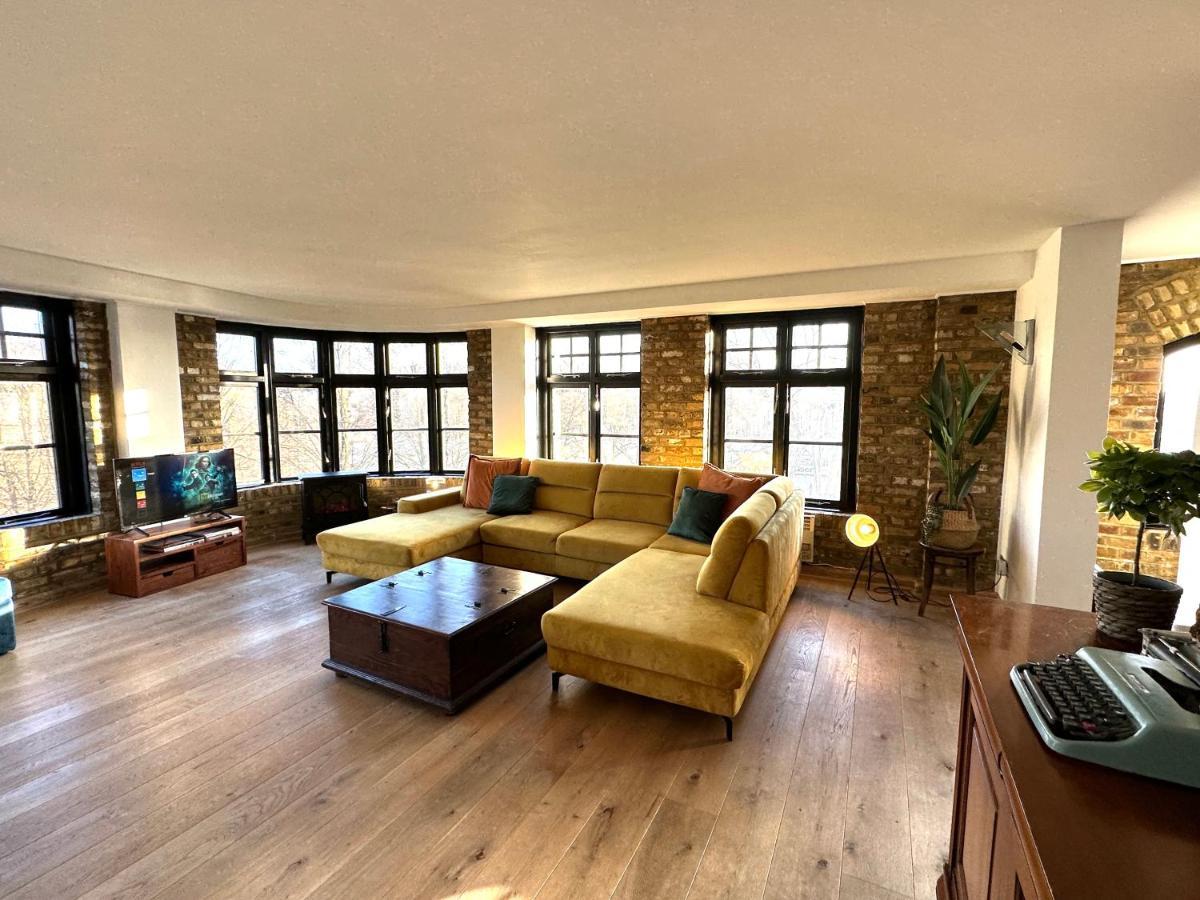 Deluxe Penthouse Riverside View 2 Bedroom Flat With Lift - Old Industrial Factory Warehouse Londres