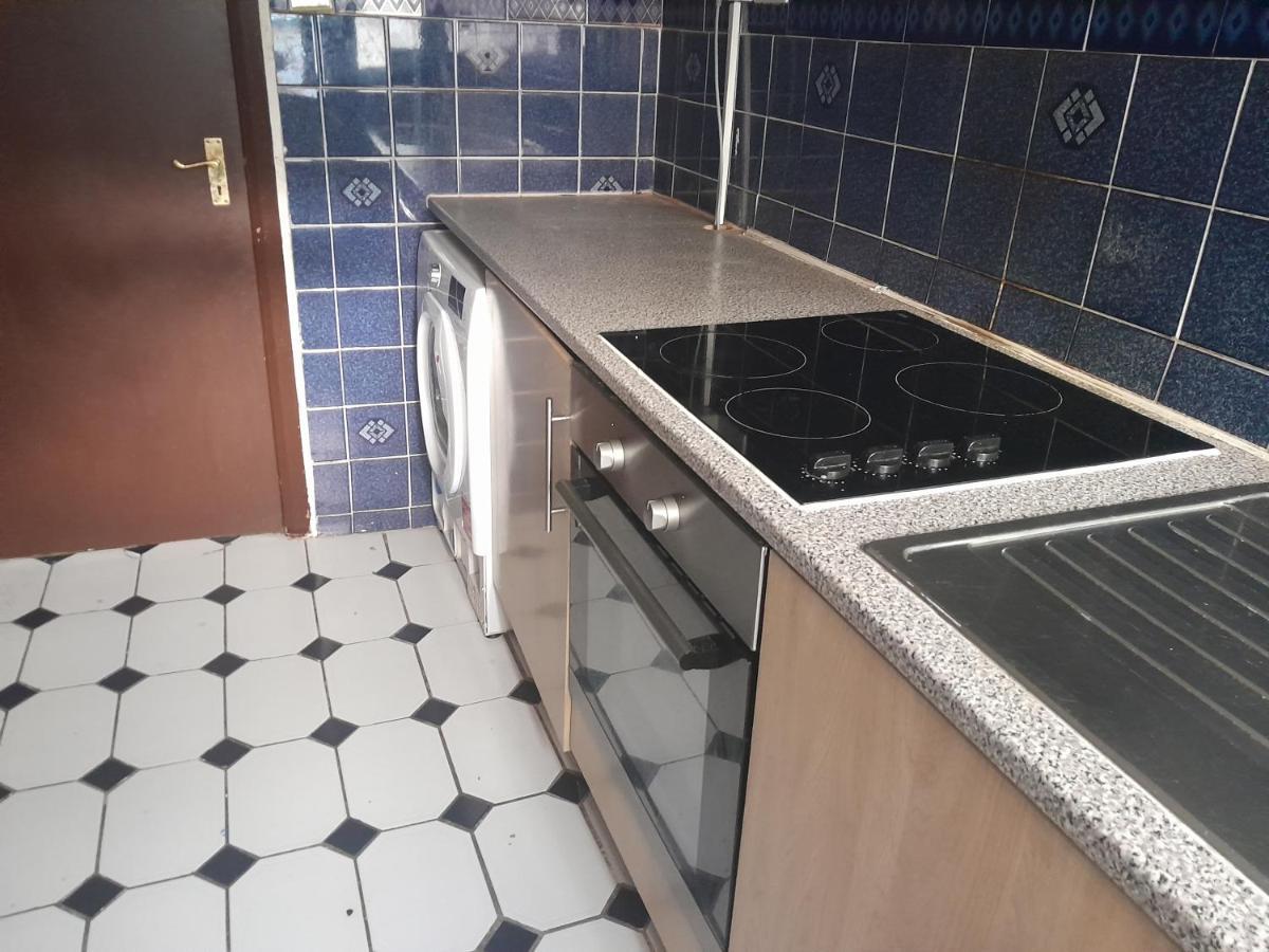 Lovely 1-bed Studio In Apartment