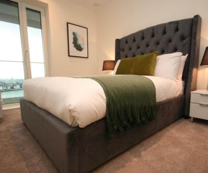 Riverside Minutes From Elizabeth Line * London