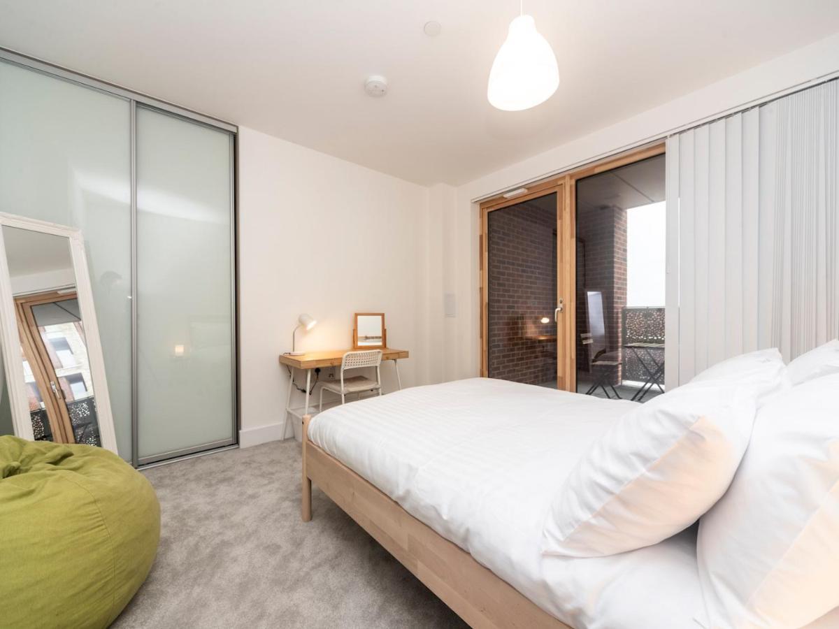 Pass The Keys Spacious Bright Flat 20 Mins To * Londres