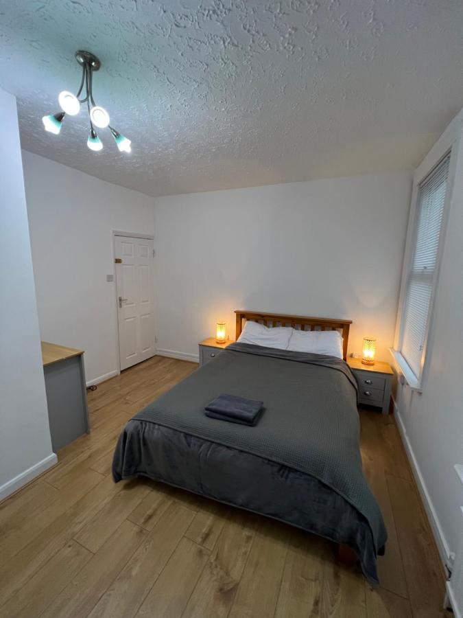 Gasthof Private In Victorian House, Forest Hill, *