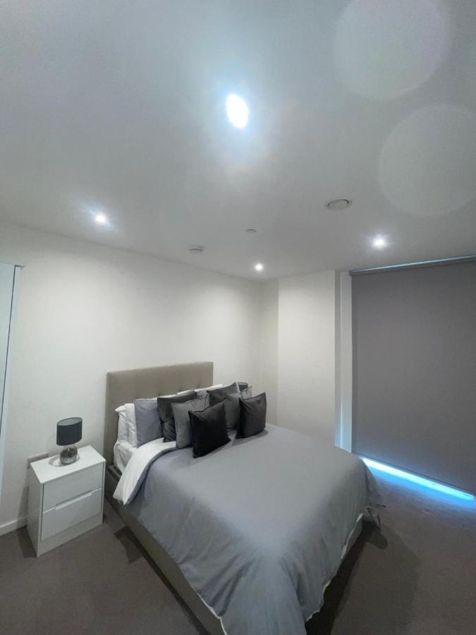 Immaculate 2bed In London- Views Apartamento *
