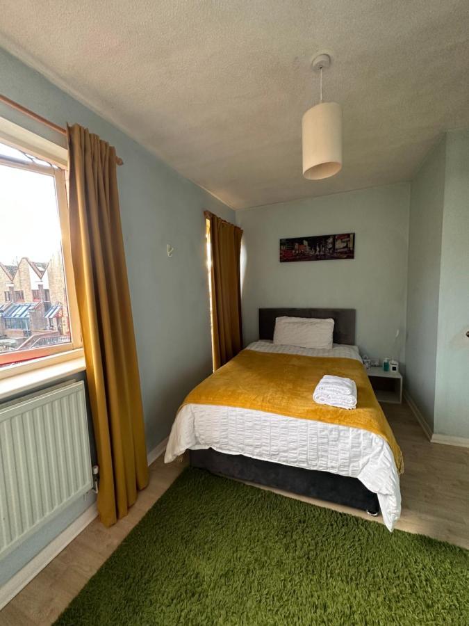 Cozy Private For Single Use Hospedagem domiciliar Londres