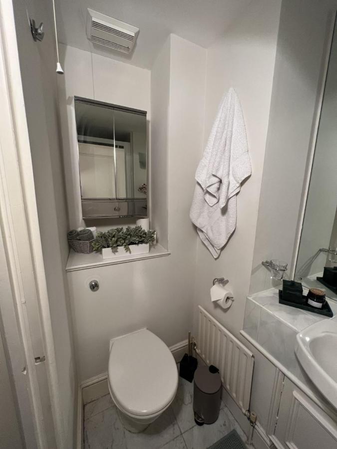 Double Bedroom With En-suite Bathroom In Chelsea - - Share Londres