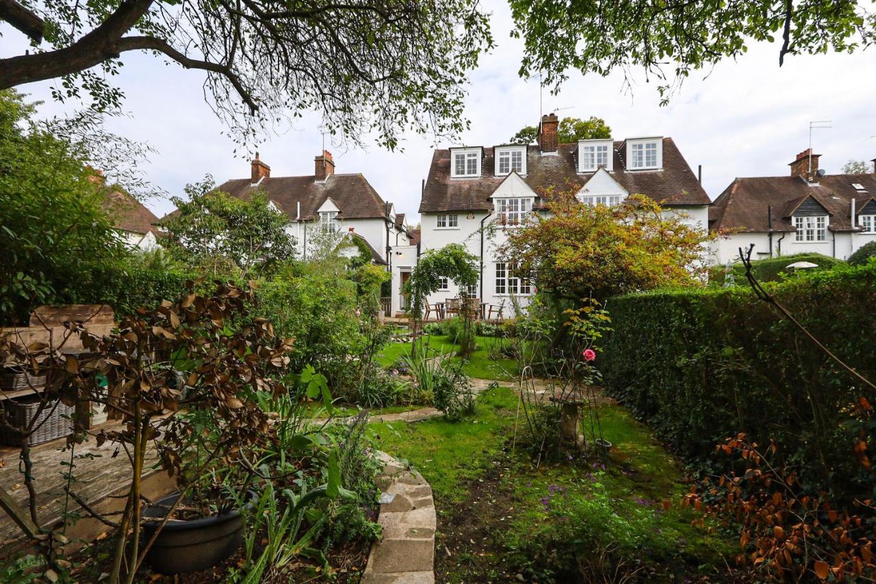 Elegant Garden Near Hampstead Heath & Tube Appartement Londen