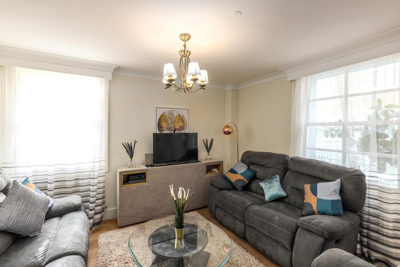 Stunning 3 Bed House With Garden Londres