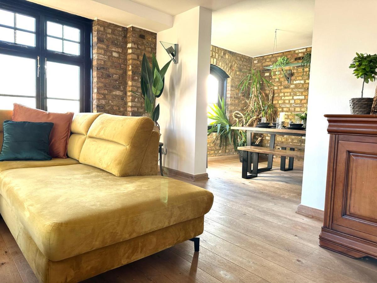 Deluxe Penthouse Riverside View 2 Bedroom Flat With Lift - Old Industrial Factory Warehouse Londres