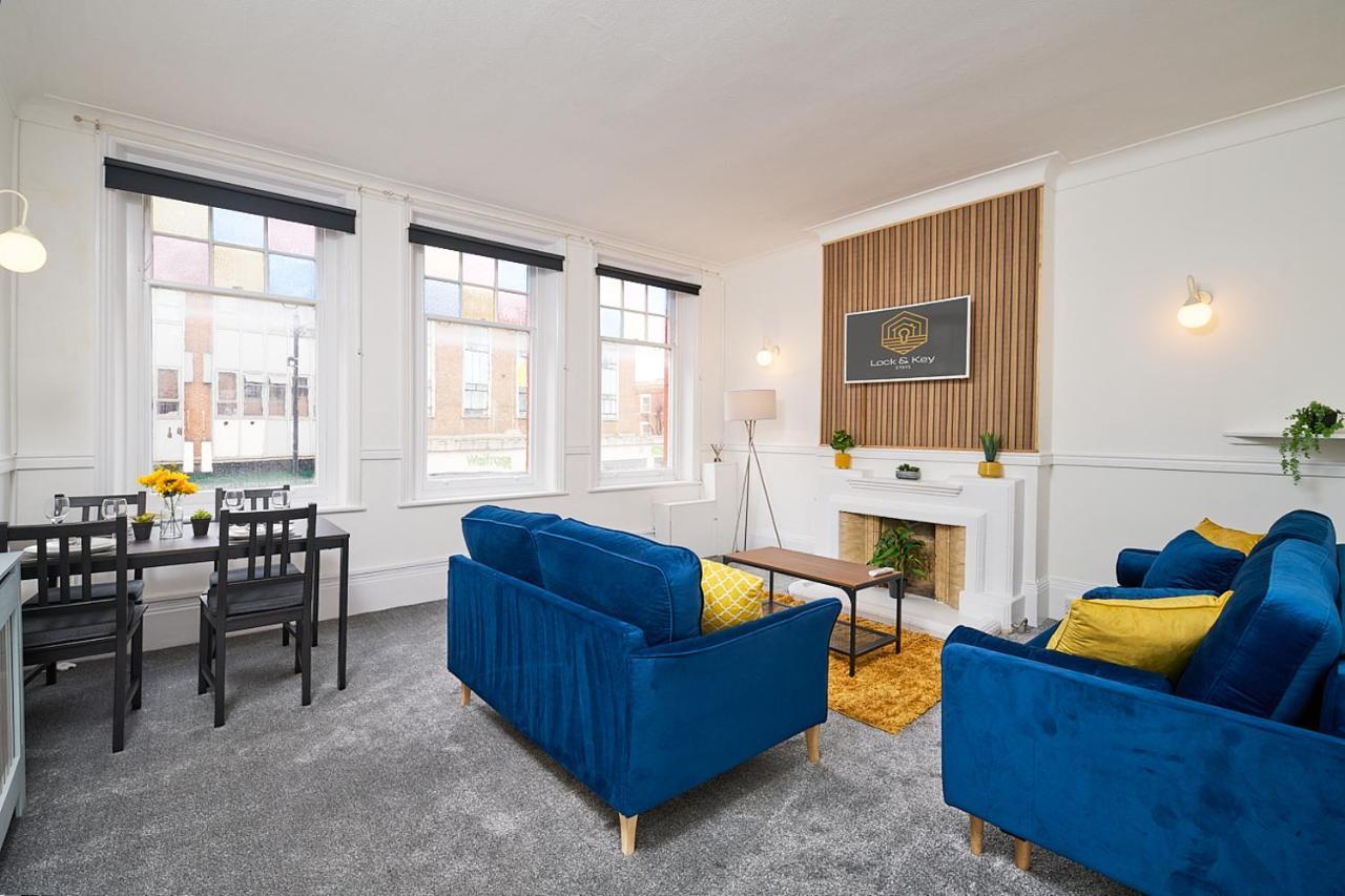 Spacious 3 Bedroom Apartment- Crouch End Londen