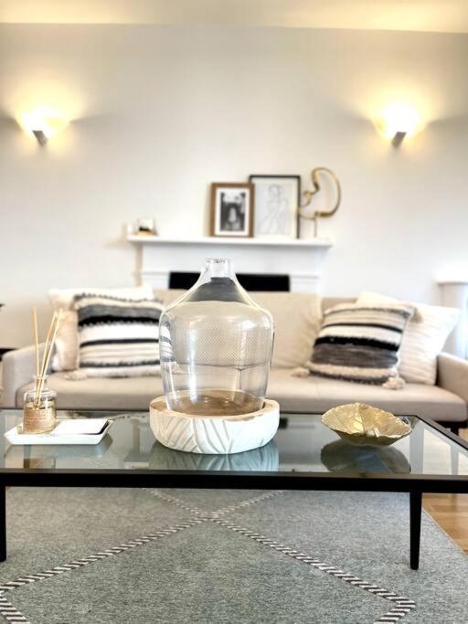 Central Soho Flat *