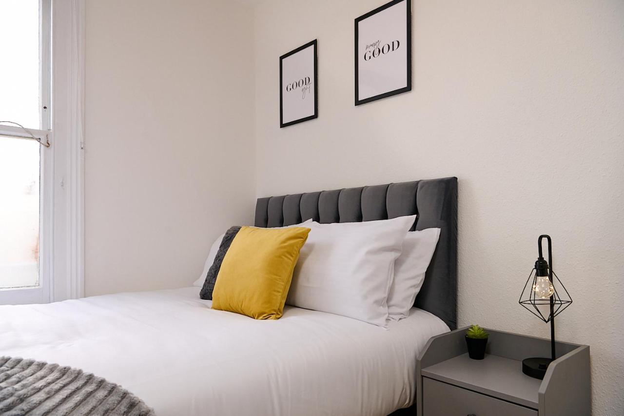 Spacious 3 Bedroom Apartment- Crouch End Appartement *