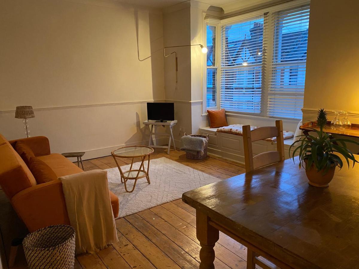 Stylish Apt Excel Olympic Close To Station * Londres
