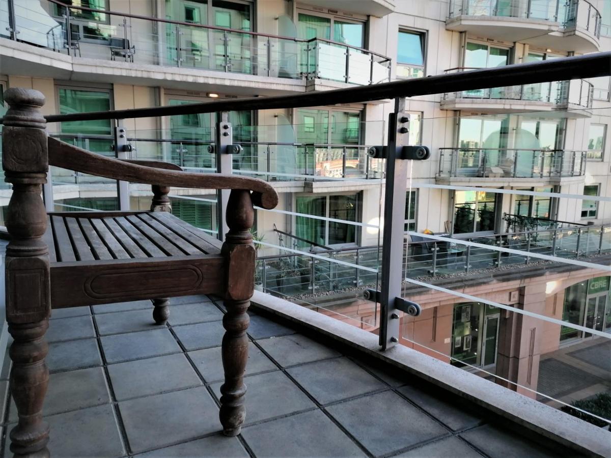 Still Life - Vauxhall Appartement