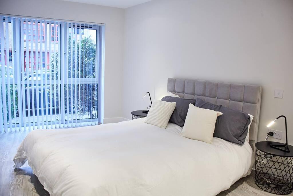 Apartment Gorgeous Apartment, 5 Mins From Canada Water, Not Lewisham As Listed!