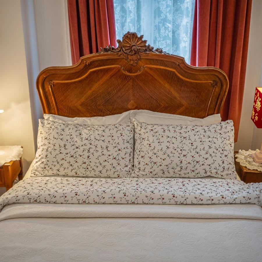 Dawson Place, Juliette's Couette-café Londres