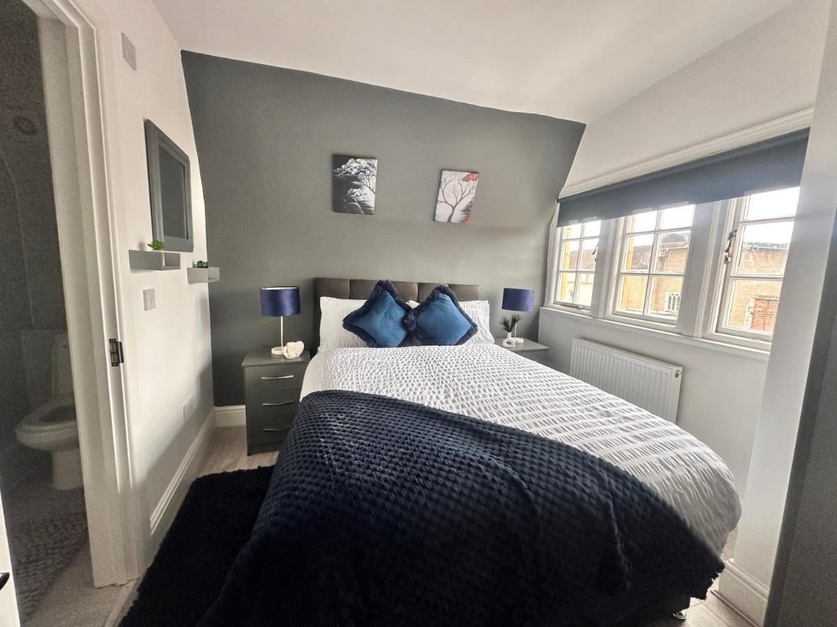 Kensington High Street Penthouse * Londres