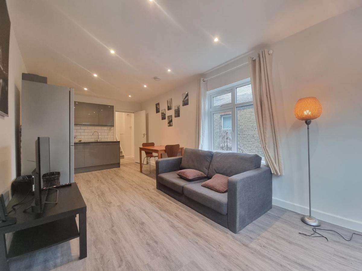 Appartement Comfortable Flat In Sw Londen