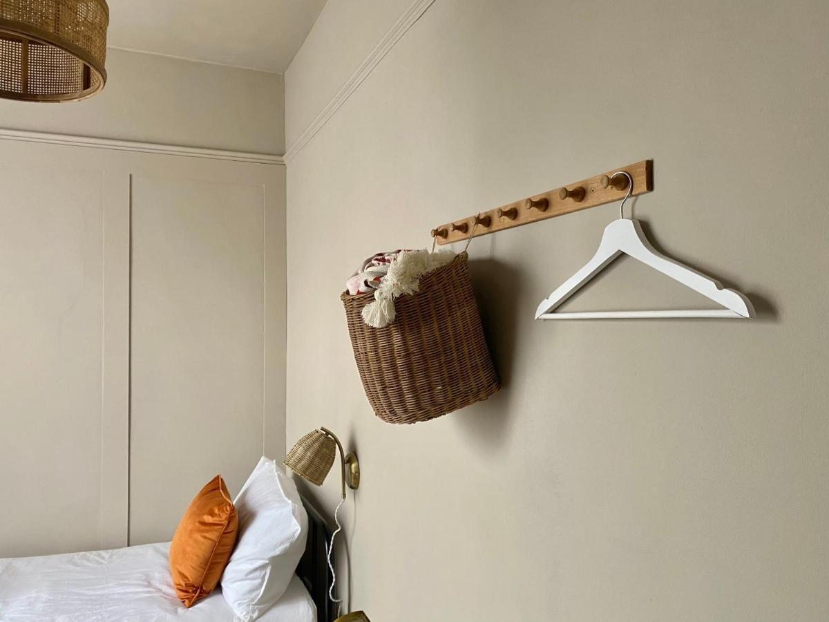 Stylish Apt Excel Olympic Close To Station Londres