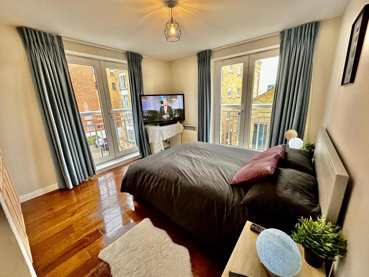 O2 Arena Luxury Flat Sleeps 6 With Parking Apartamento