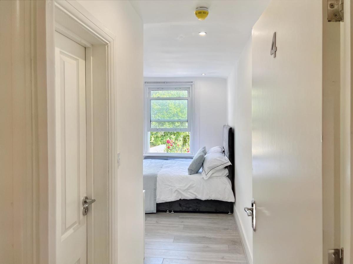 Modern In Centrally Located - 4 *