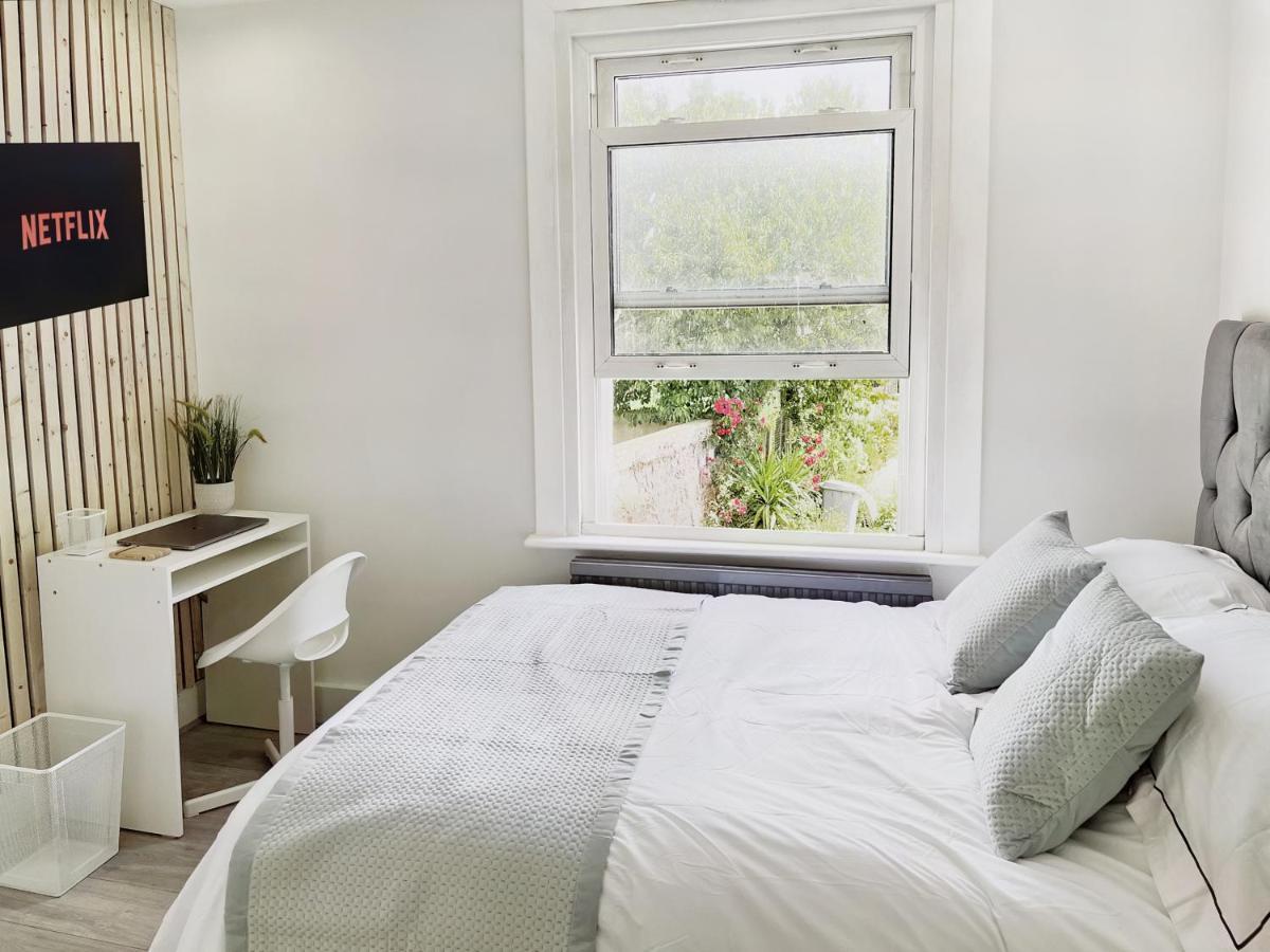 Modern In Centrally Located - 4 * Londres