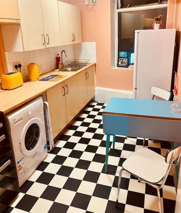 2 Bedroom Flat On Tottenham High Rd. Appartement Londen