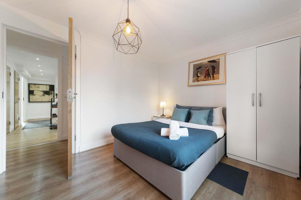 Apartment Hidden Treasure 3 Bedroom Flat London