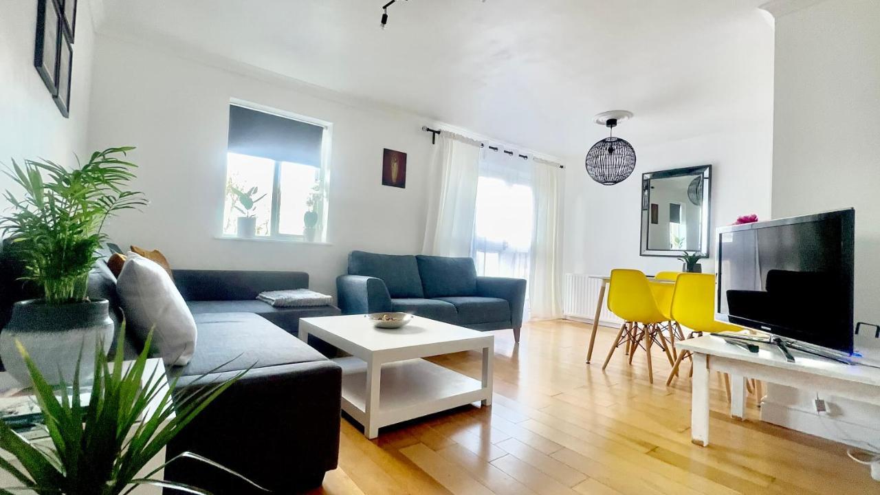 Amazing Location - Of London- 2 Bedroom Stunning Canal View House With Private Garden,parking & Balcony Apartamento