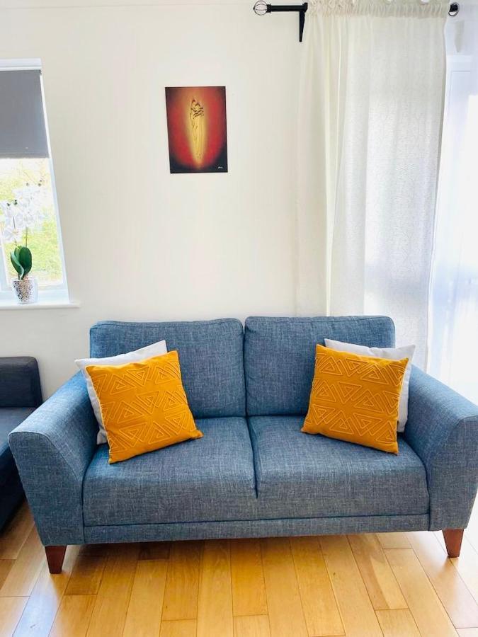 Amazing Location - Of London- 2 Bedroom Stunning Canal View House With Private Garden,parking & Balcony Apartamento *