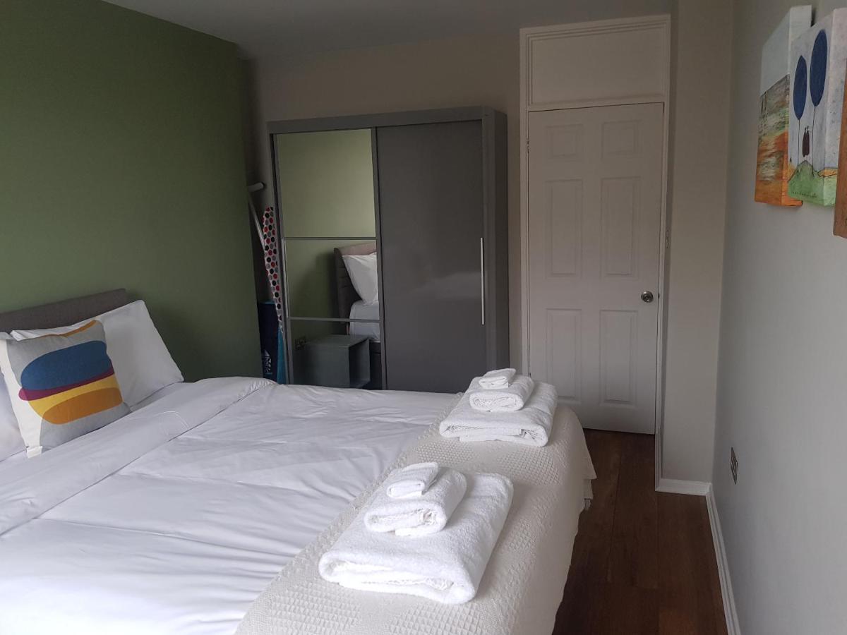 Beautiful 3-bedroom Flat With Stunning Views Londen